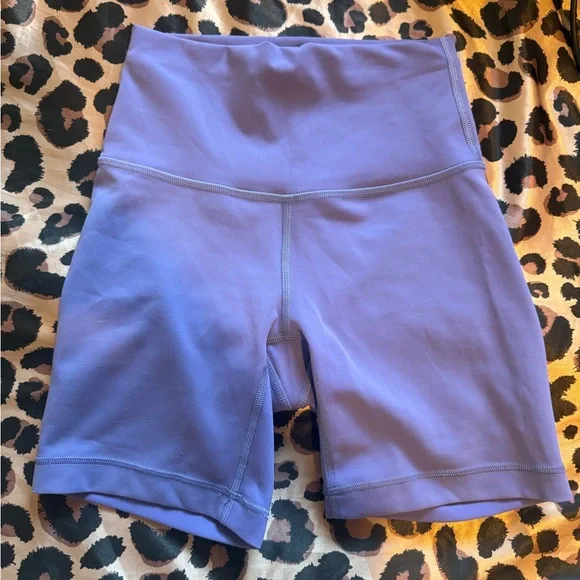 Lululemon Wunder Train High Rise Short 6” in Dark Lavender Size 2 - Picture 5 of 8